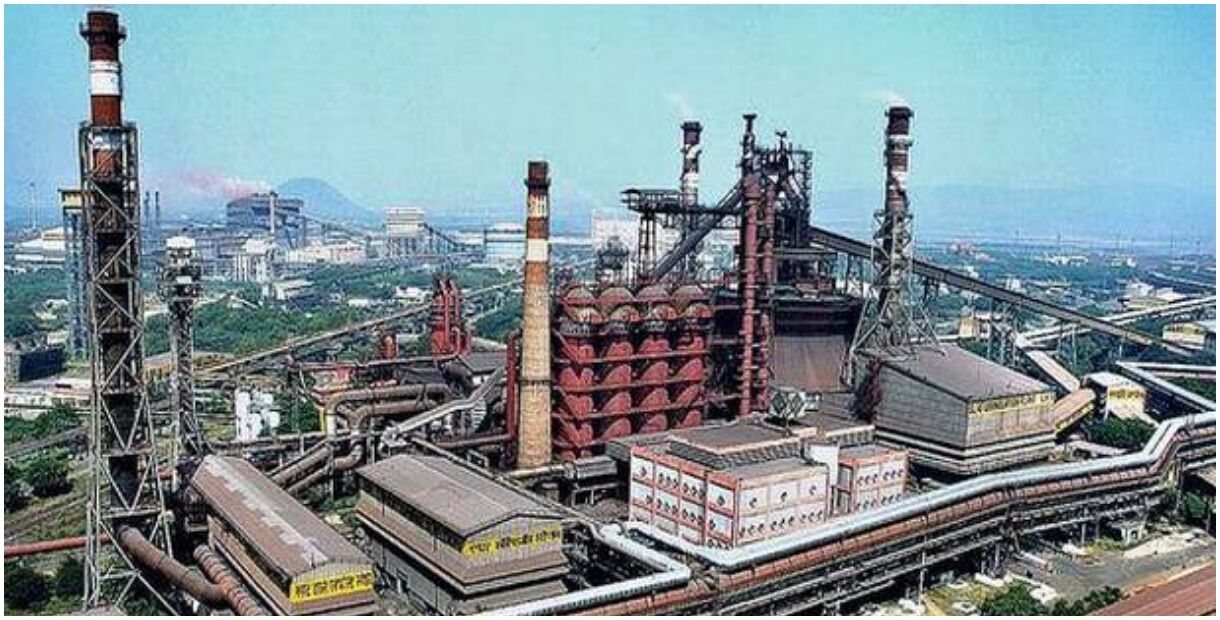 3 लाख करोड़ के प्लांट को मोदी सरकार 1300 करोड़ में बेचना चाहती है, लेकिन आप तकते रहिए कोई जुम्मन लव-जिहाद करके न निकल जाए