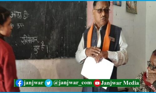 गोरखपुर में छात्रा से बर्तन धुलवाने के आरोपी प्रधानाध्यापक को जबरन रिटायरमेंट, बीएसए और नगर शिक्षा अधिकारी पर भी गिरेगी गाज