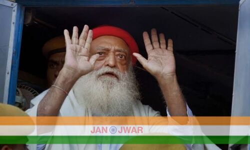 जेल में बंद आसाराम के 7 अनुयायी दंगा और पत्रकारों की पिटाई मामले में दोषी करार, कोर्ट ने मुकर्रर की सजा