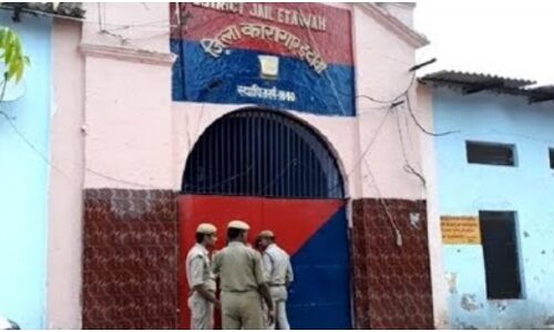 UP: इटावा के जेल परिसर में डिप्टी जेलर पर हमला, ताबड़तोड़ हुई फायरिंग से दहशत में कैदी