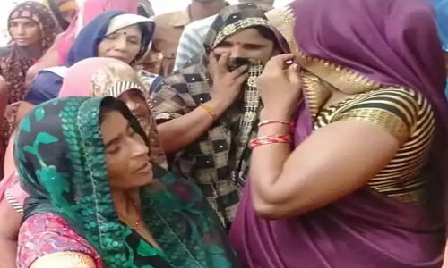 यूपी : महिला की हत्या कर शव को पंखे पर लटकाया, गांववालों को दुष्कर्म की आशंका