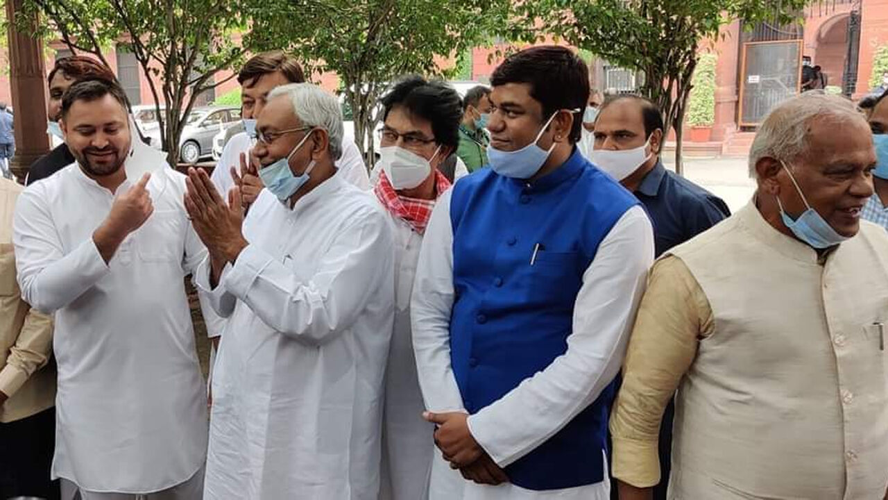 जातीय जनगणना को लेकर पीएम मोदी से मिलने पहुंचे जदयू, राजद समेत 10 राजनीतिक दल