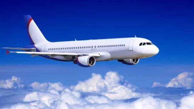 126 यात्रियों को ले जा रहे विमान के पायलट को बीच सफर हवा में ही आ गया हार्ट अटैक, जानें फिर क्या हुआ