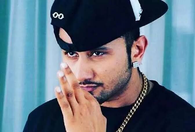 सिंगर हनी सिंह को अदालत की फटकार, खुद को मत समझो कानून से ऊपर, अगली सुनवाई में हाज़िर हों