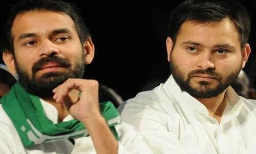 लालू परिवार में कलह की कृष्ण जन्माष्टमी, मां राबड़ी के साथ दिखे बड़े लल्ला, छोटे को किया पोस्टर से गायब