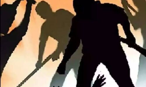 पादरी के घर के बाहर लगाए धर्मांतरण रोको के नारे, फिर भीड़ ने घर में घुसकर की पिटाई