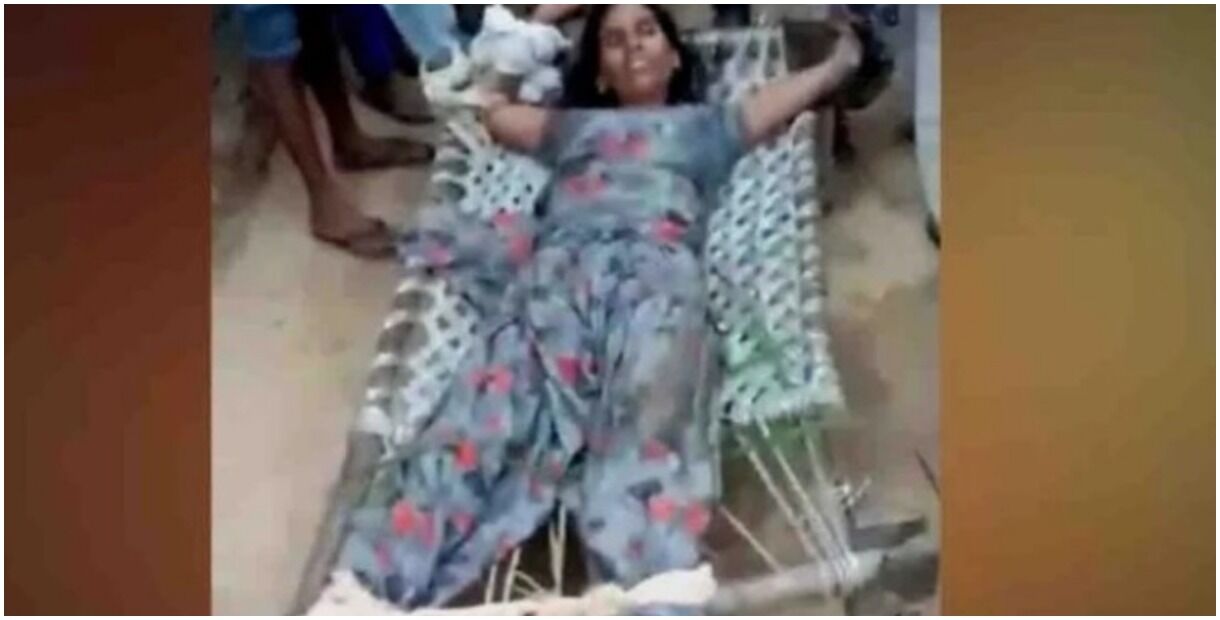 UP : शराब के लिए रुपये न देने पर पति ने 6 दोस्तों के साथ मिल पत्नी को चारपाई से बांधकर पीटा