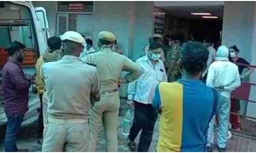 Lucknow : अपर मुख्य सचिव रजनीश दुबे के निजी सचिव ने बापू भवन में मारी खुद को गोली, मचा हड़कंप