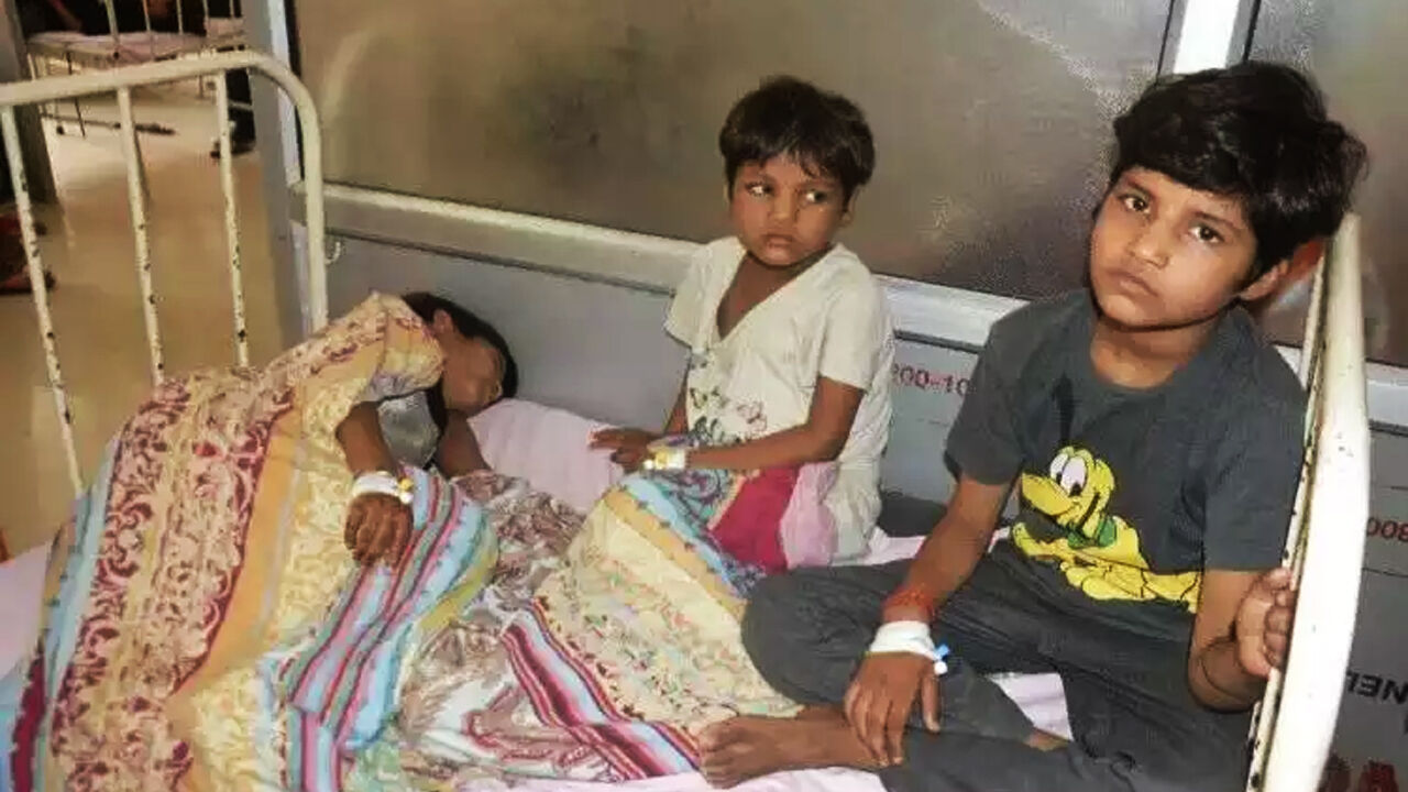 उत्तर प्रदेश के छह जिलों में नये रहस्यमयी वायरल का कहर, फिरोजाबाद में बीते 24 घंटों के भीतर 12 बच्चों की मौत
