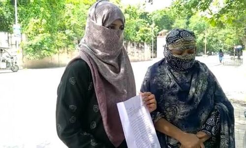 बिस्मिल्लाह खान की नातिन से गैंगरेप, आरोपी मुख्तार अंसारी के गुर्गों पर नहीं हो रही कार्रवाई, अब पीड़िता ने CM योगी आदित्यनाथ से मिल लगाई गुहार बिस्मिल्लाह खान की नातिन से गैंगरेप, आरोपी मुख्तार अंसारी के गुर्गों पर नहीं हो रही कार्रवाई, अब पीड़िता ने CM योगी आदित्यनाथ से मिल लगाई गुहार