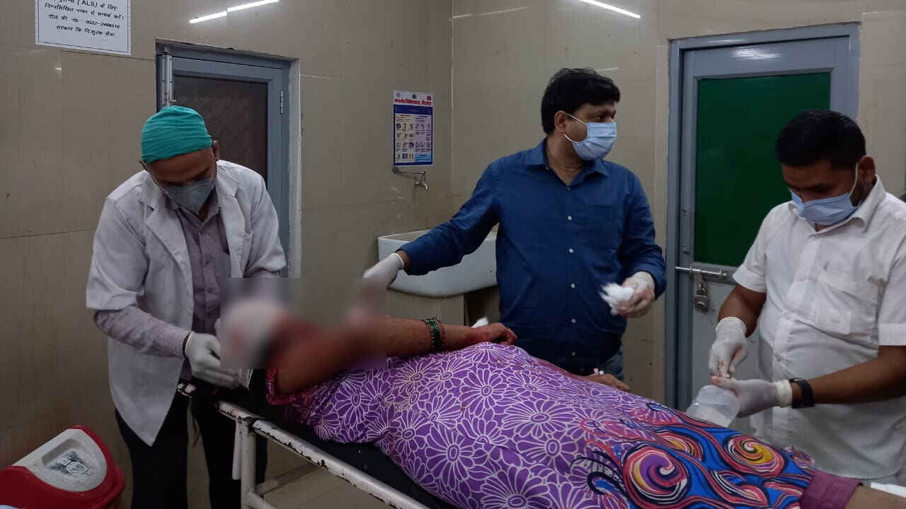 मिर्जापुर: बेखौफ बदमाशों ने दिनदहाड़े घर में घुसकर महिला और उसके दो बच्चों पर बोला जानलेवा हमला