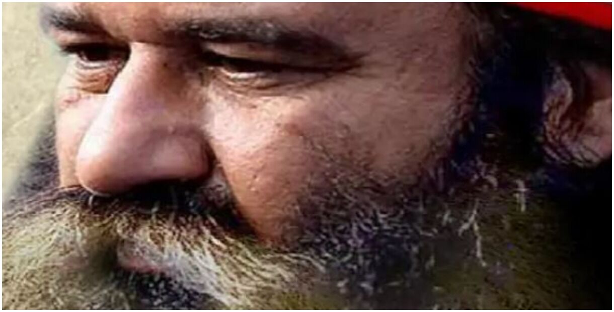 सफेद दाढ़ी को काला करना चाहता है डेरा चीफ राम रहीम, जेल से नहीं मिली अनुमति तो मानवाधिकार आयोग से लगाई गुहार सफेद दाढ़ी को काला करना चाहता है डेरा चीफ राम रहीम, जेल से नहीं मिली अनुमति तो मानवाधिकार आयोग से लगाई गुहार