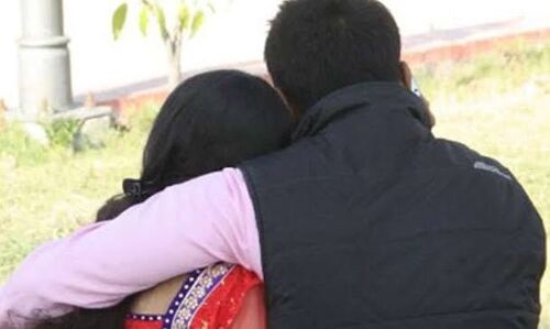 Bihar news Patna news  पति ने खेत बेच पत्नी के खाते में जमा किए थे 39 लाख, रुपये लेकर प्रेमी के साथ हो गई थी फरार, दोनों गिरफ्तार