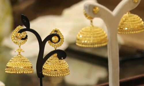 Aaj Ka Sone Ka Bhav, Gold-Silver Rate Today, 30 March 2022 : सोने के भाव में दर्ज की गई गिरावट, चांदी के भाव में आई तेजी, जानिए क्या है ताजा रेट|