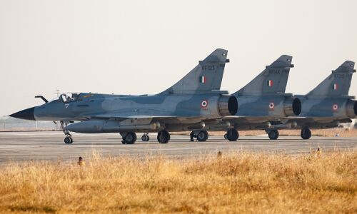 Indian Air Force : कहां गया जनता का दिया टैक्स कि भारतीय वायुसेना खरीद रही 24 सेकेंड-हैंड मिराज विमान
