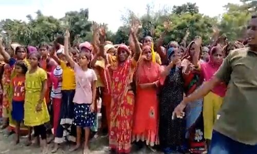 Assam News : अवैध अतिक्रमण के खिलाफ अभियान के बाद जमीन से बेदखल हुए 800 से ज्यादा परिवार, किया प्रदर्शन