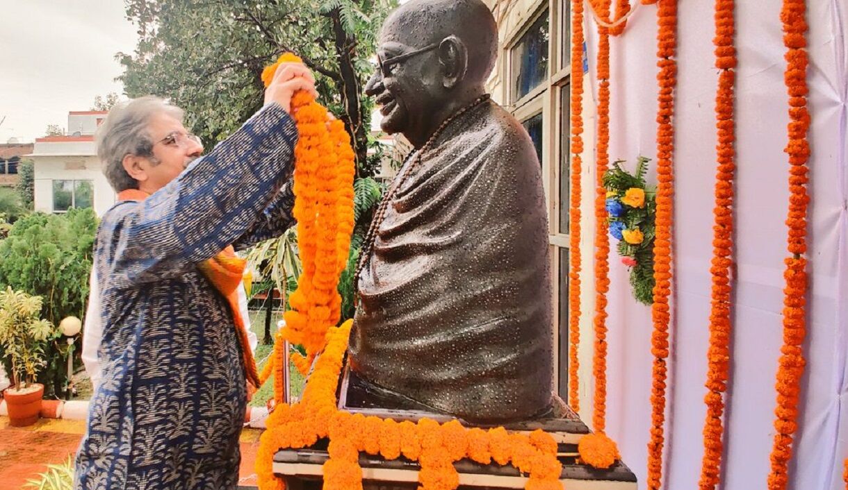 गांधी के नाम पर स्थापित MGCUB जैसे विश्वविद्यालयों में रोज हो रहा है उनके मूल्यों का मान-मर्दन