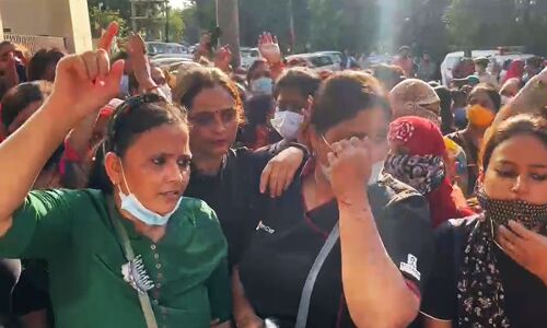 अर्बन कंपनी के खिलाफ ब्यूटी पार्लर और स्पॉ कर्मियों ने खोला मोर्चा, मनमानी और शोषण का लगाया आरोप