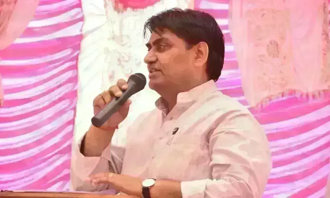 Rajasthan News: झगड़ालू होती हैं महिलाएं, इसलिए पुरुषों से पीछे महिलाओं को लेकर शिक्षा मंत्री का विवादित बयान