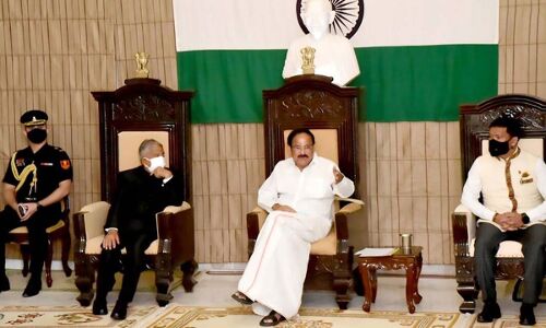 India-China Border : मोदीराज पर बड़ा सवाल : अरुणाचल गए उपराष्ट्रपति वेंकैया नायडू पर चीन के ऐतराज के क्या हैं मायने