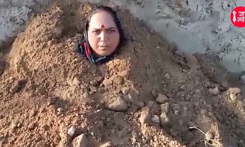 Agra Exclusive : आगरा के सिकंदरा में दबंग भूमाफियाओं से परेशान महिला ने ली जिंदा समाधि