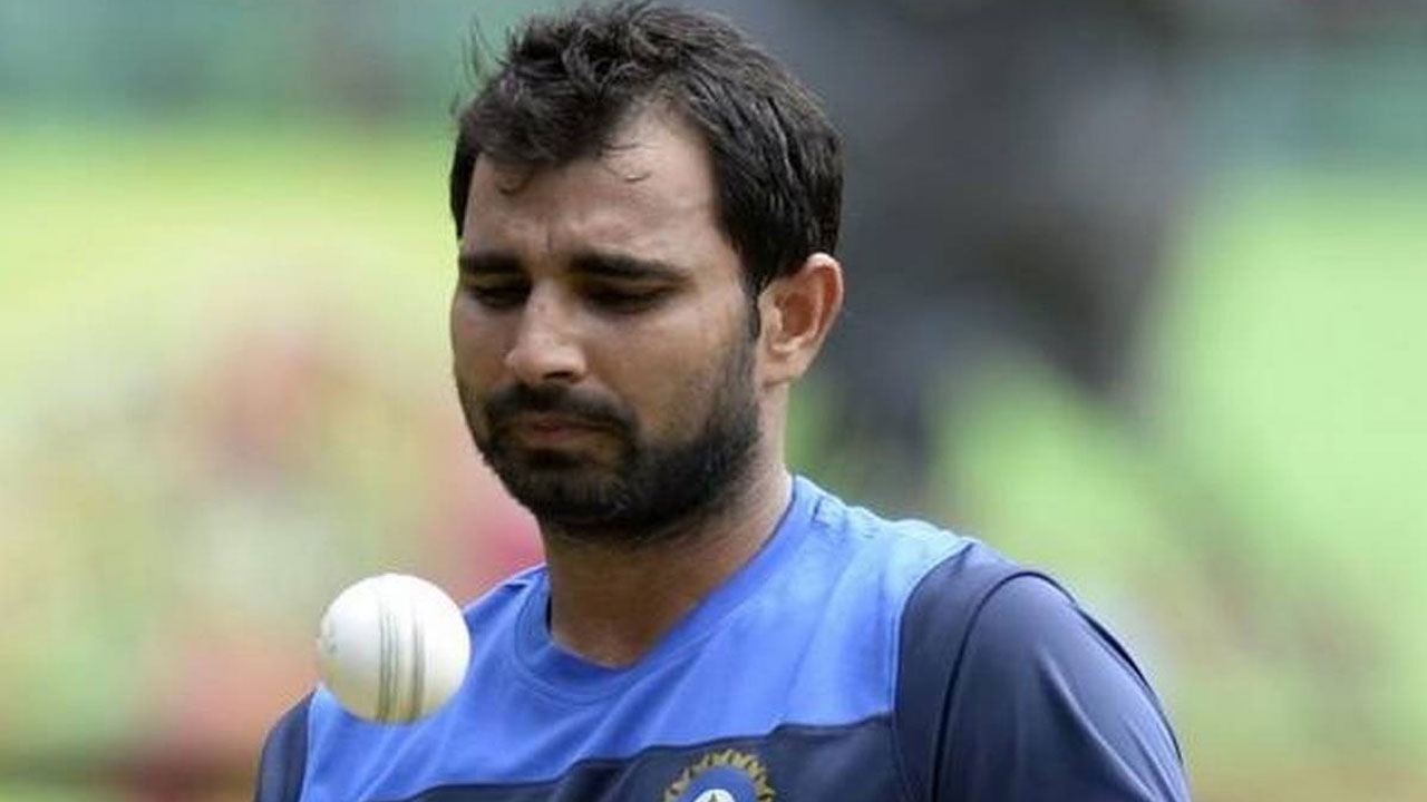 Mohammed Shami Troll Social media : पाकिस्तान से हार के बाद टीम इंडिया के खिलाड़ी मोहम्मद शमी कैसे हो गये गद्दार