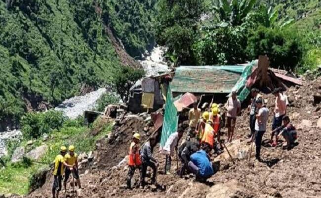Uttarakhand News : यह कैसी लाचारी, आपदाग्रस्त इलाकों में पानी पहुंचाने के लिए  तनख्वाह रोकने की देनी पड़ रही चेतावनी !