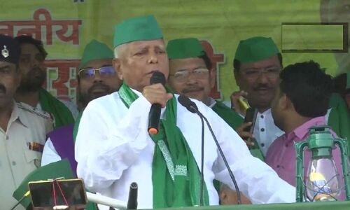 Bihar Politics News : लालू का नीतीश पर पलटवार, बोले हम काहे किसी को गोली मारेंगे, ऊ अपने आप मर जाएगा