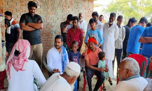 Azamgarh News : लखनऊ में एनकाउंटर में मारे गए आजमगढ़ के कामरान, योगी की ठोक दो नीति के तहत किए जा रहे एनकाउंटर Azamgarh News : लखनऊ में एनकाउंटर में मारे गए आजमगढ़ के कामरान, योगी की ठोक दो नीति के तहत किए जा रहे एनकाउंटर