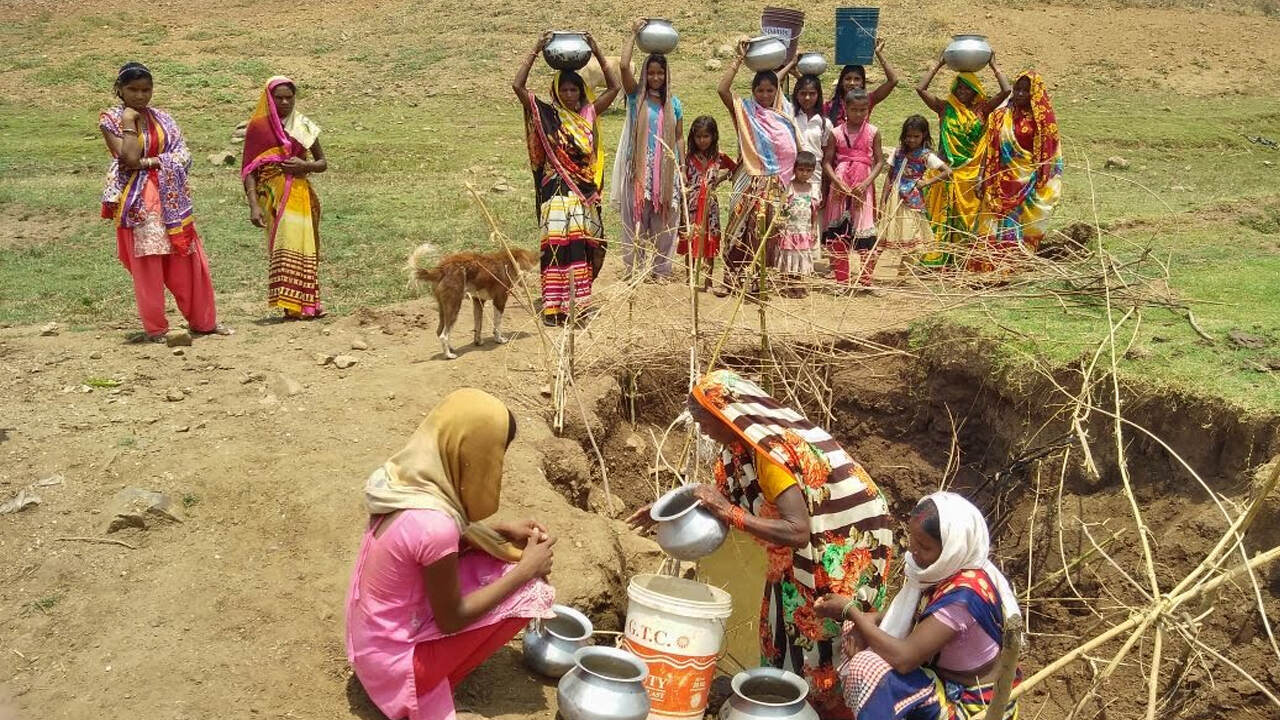 Latehar news : झारखंड का एक गांव जहां शौचालय नहीं, लेकिन गांव खुले में शौच से मुक्त घोषित