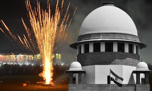 Supreme Court : त्योहार की आड़ में दूसरों की जान से खेलने की नहीं दी जा सकती अनुमति, बैन पटाखों का इस्तेमाल हुआ तो अधिकारी होंगे जवाबदेह