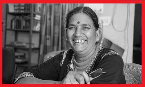 Sudha Bhardwaj : पिछले 3 वर्षों से जेल में बंद है साहस और संघर्ष से उम्मीद के बीज बोने वाली सुधा भारद्वाज