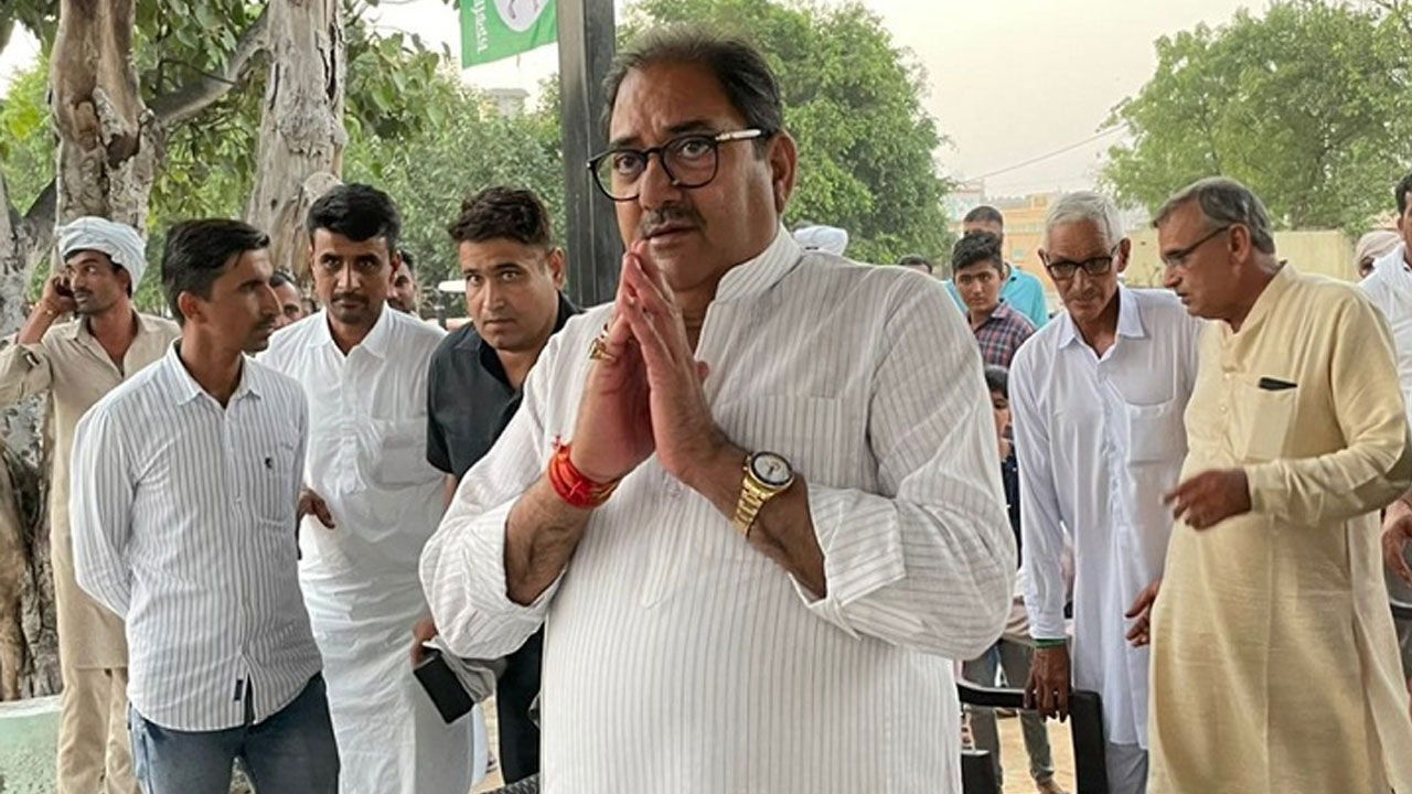 Ellenabad By Election : अभय चौटाला को मिली जीत लेकिन भाजपा को मिले वोटों से साफ है कृषि कानूनों को लेकर विरोधाभासों में है जनता