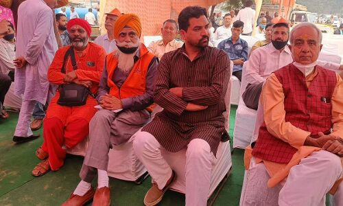 Gurugram News : गुरुग्राम के नमाज स्थल पर हिंदुत्ववादी संगठनों ने आयोजित की गोवर्धन पूजा, कपिल मिश्रा भी पंहुचे