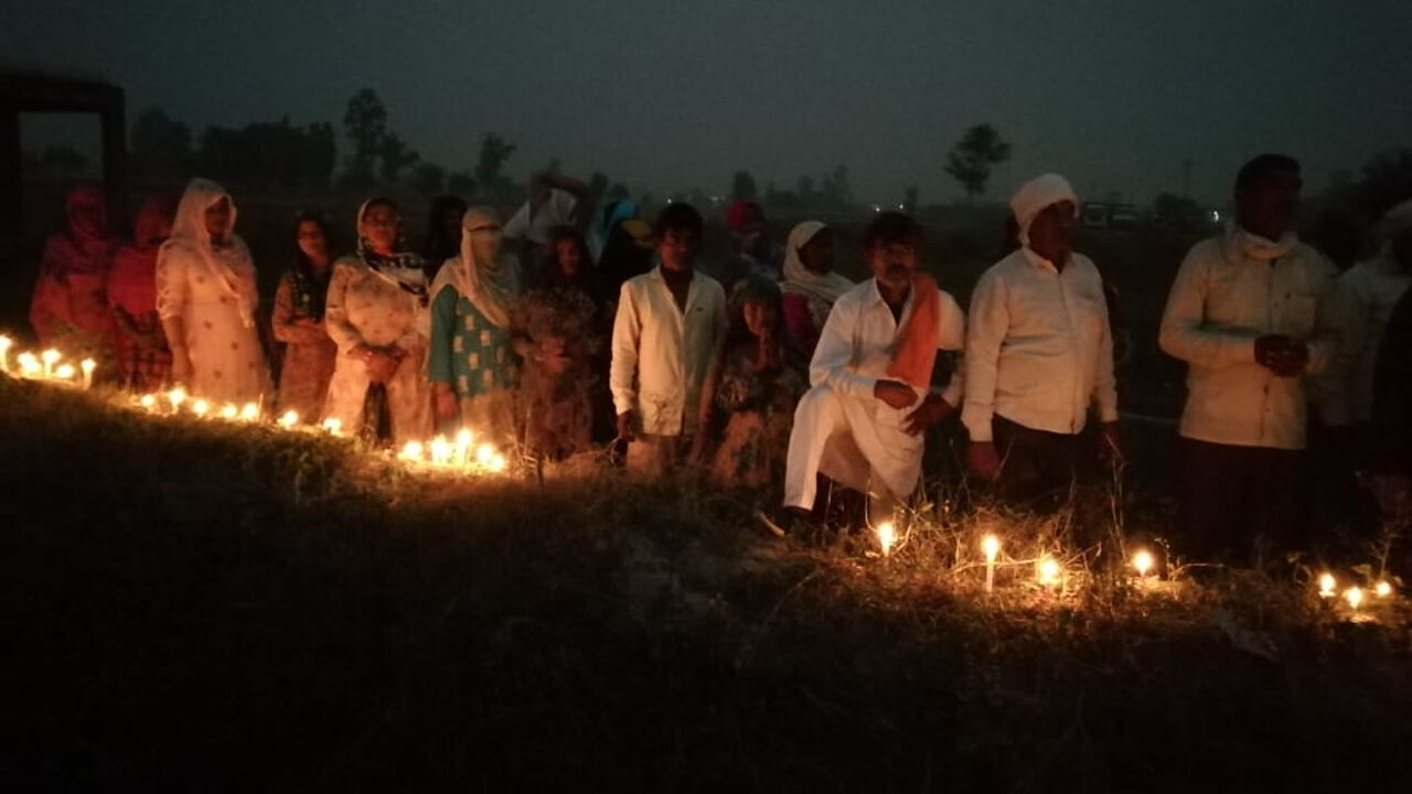 Diwali 2021 : महात्मा गांधी ग्रामीण बस्ती योजना के तहत रिहायशी प्लाटों के लिए आरक्षित भूमि पर मनाई सामूहिक दिवाली