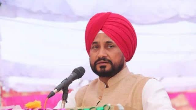 Punjab News : राज्य के 36000 कॉन्ट्रैक्ट और दैनिक वेतनभोगी कर्मचारी हुए पर्मानेंट, चन्नी कैबिनेट का बड़ा फैसला