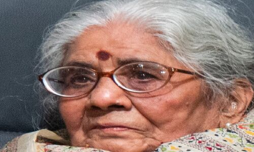 Mannu Bhandari no more : आपका बंटी की लेखिका और चर्चित साहित्यकार राजेंद्र यादव की पत्नी मन्नू भंडारी नहीं रहीं Mannu Bhandari no more : आपका बंटी की लेखिका और चर्चित साहित्यकार राजेंद्र यादव की पत्नी मन्नू भंडारी नहीं रहीं