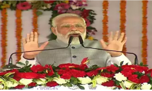 प्रधानमंत्री जी! इन महिलाओं का दर्द सुनिए, क्या आपकी सभाओं में भीड़ जुटाने के लिए इतना गिर जाएगी सरकार? पूर्व IAS ने साझा किया Video