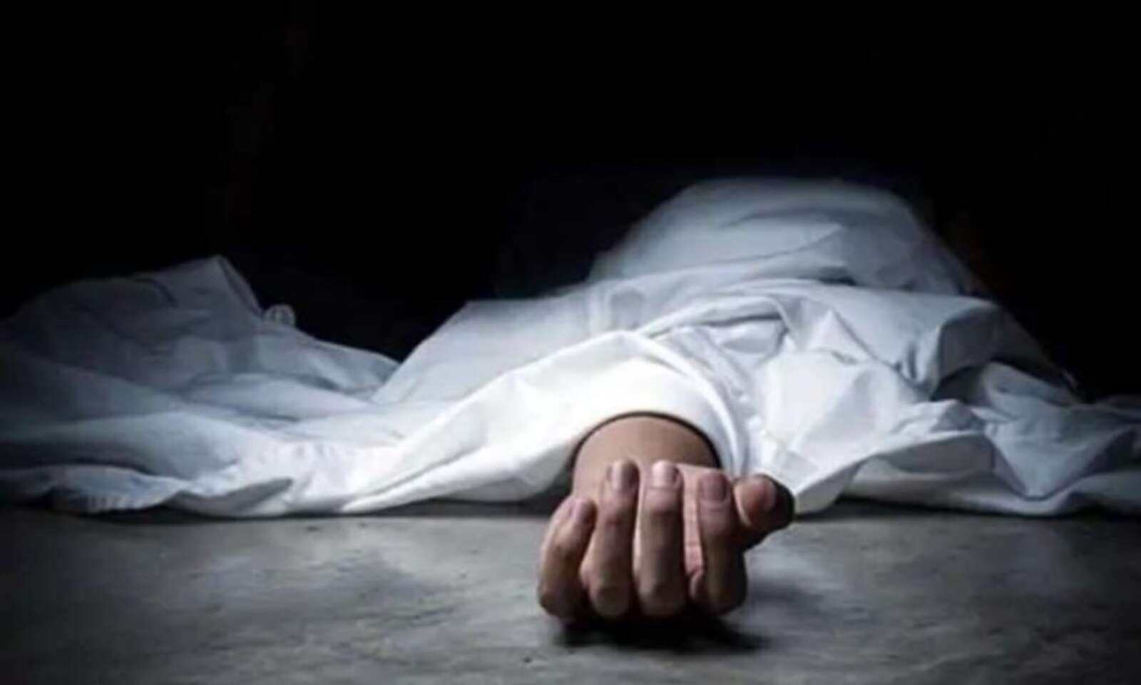 Bhopal news today: एक ही परिवार के पांच लोगों ने जहर खाया, दो की मौत, तीन गंभीर, ये है पूरा मामला