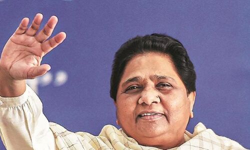 UP Politic : अखिलेश से नाराज आजम खान पर मायावती भी मेहरबान, मायावती के ट्वीट से सियासी अटकलों का बाजार गरम