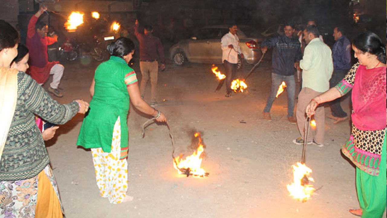 Dehradun News : नए साल के छुट्टी कैलेण्डर से इगास हुआ गायब, इस साल जमकर की थी भाजपा ने ब्रांडिंग