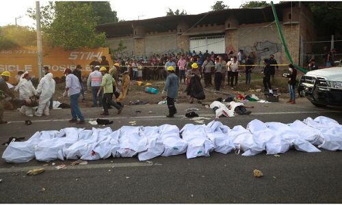 दर्दनाक हादसा: ट्रक हादसे में 53 शरणार्थियों की मौत, 54 अन्य घायल, पुरे देश में मातम