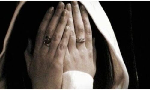 Prayagraj Crime News : महिला वकील ने गैंगरेप के बाद दिया बेटे को जन्म, उठाई DNA जांच की मांग, बिहार के पूर्व विधायक और IAS को बताया आरोपी