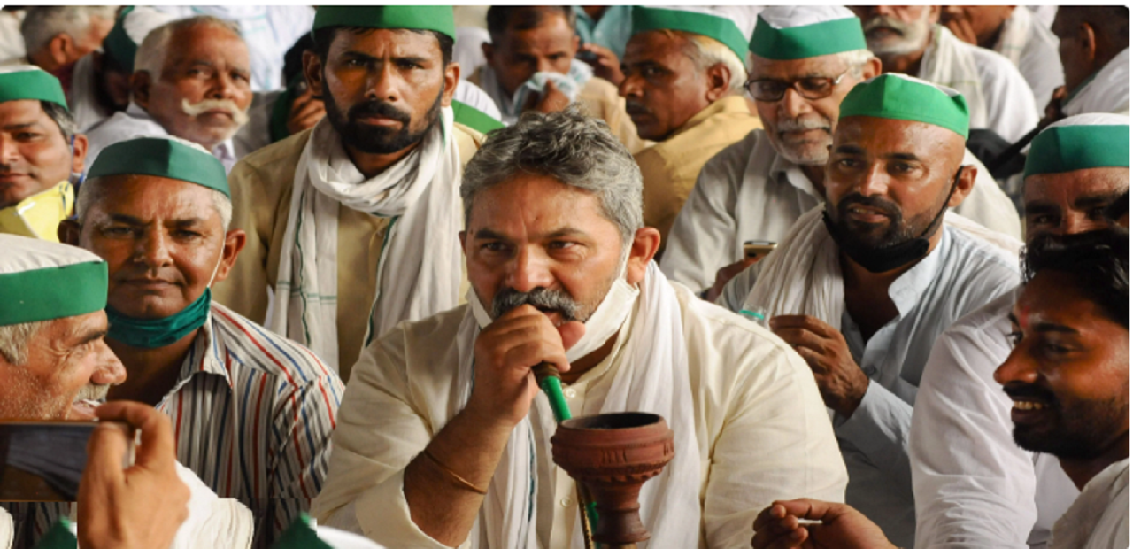 पहली बार किसानों ने बताया, कवियों ने कागज पर उतारा - भरोसा केवल कागजों पर होता है, PM पर नहीं