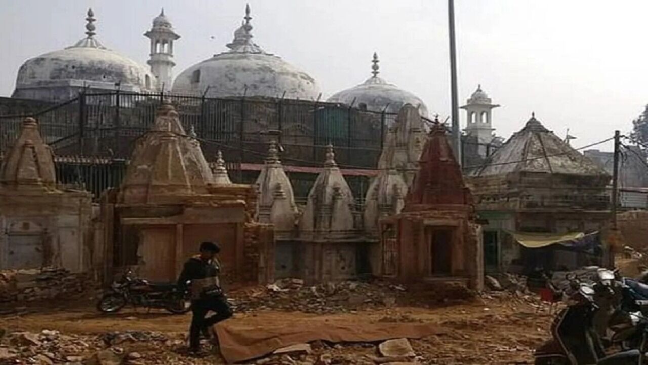 Gyanvapi Mosque : वाराणसी में काशी विश्वनाथ धाम मंदिर से सटी ज्ञानवापी मस्जिद को लेकर जानें क्या है विवाद