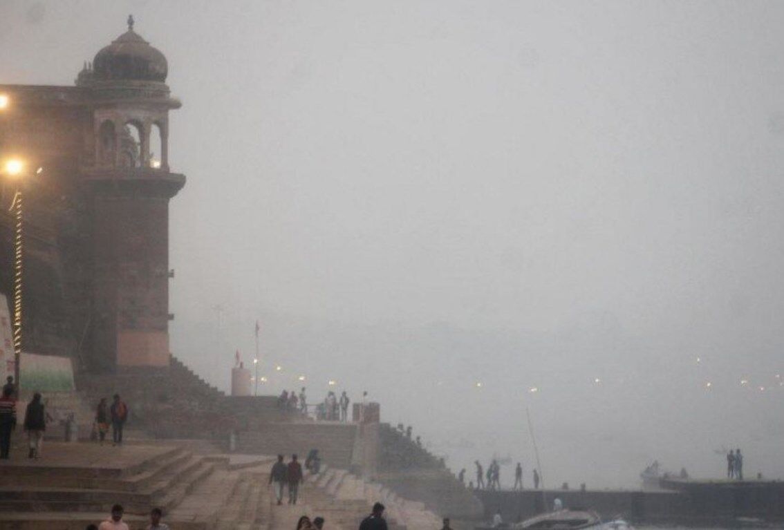 अभी भी वाराणसी का घुट रहा दम: PM के संसदीय क्षेत्र को स्मार्ट सिटी योजनाओं में वायु प्रदूषण प्रबंधन की आवश्यकता अभी भी वाराणसी का घुट रहा दम: PM के संसदीय क्षेत्र को स्मार्ट सिटी योजनाओं में वायु प्रदूषण प्रबंधन की आवश्यकता