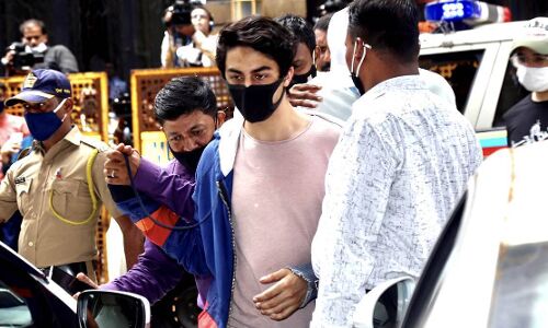 Aryan khan Drugs Case: आर्यन खान को मुंबई ड्रग्स मामले में मिली बड़ी राहत, कोर्ट ने सुनाया ये फैसला