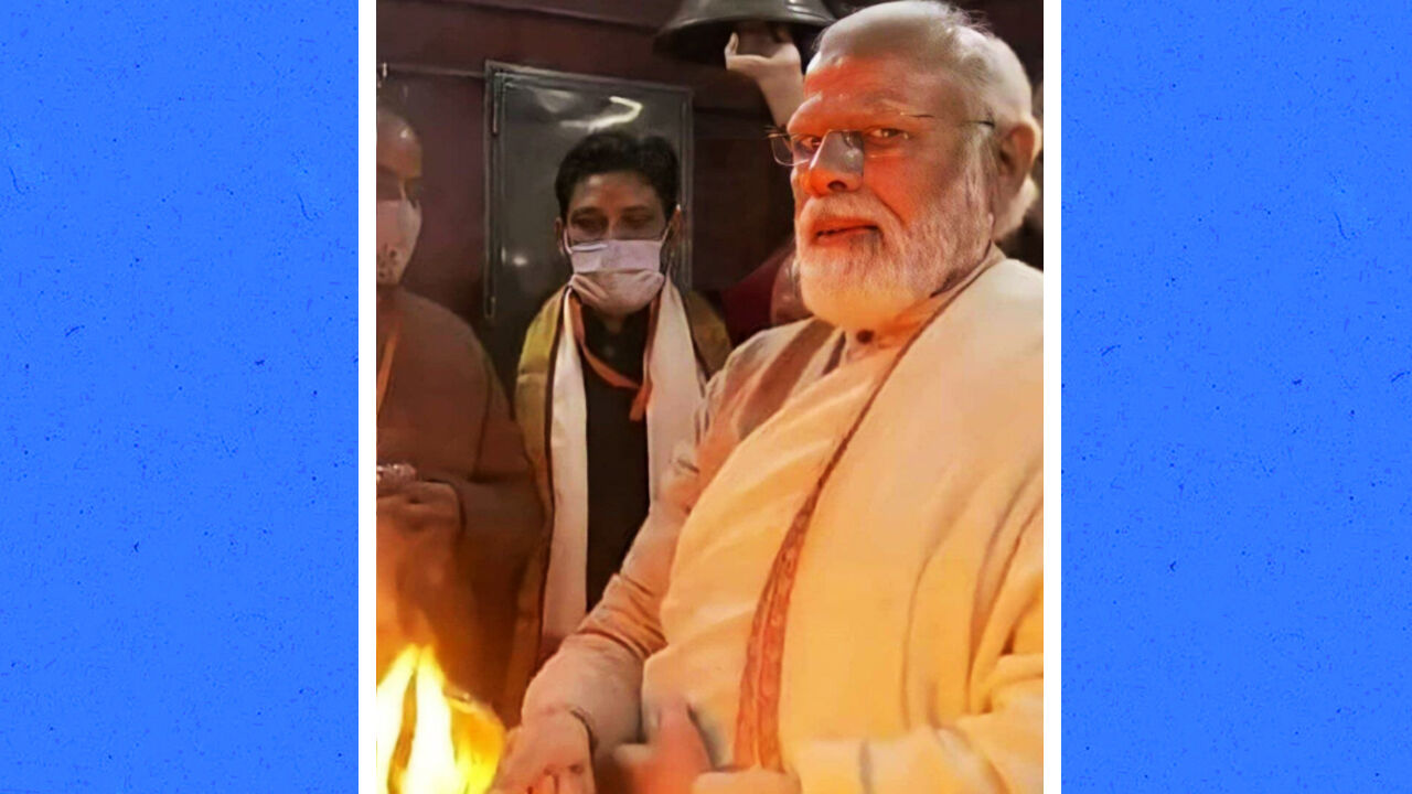 काशी विश्वनाथ मंदिर में आरती करते पीएम मोदी की तस्वीर सोशल मीडिया पर वायरल, ट्रोलर्स लगा रहे लताड़