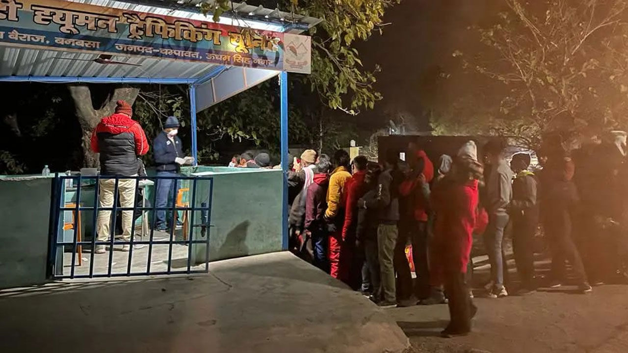 India-Nepal Bus Service : बस से 29 लोग निकले कोरोना संक्रमित, भारत-नेपाल मैत्री बस सेवा दे सकती है कोरोना को दावत