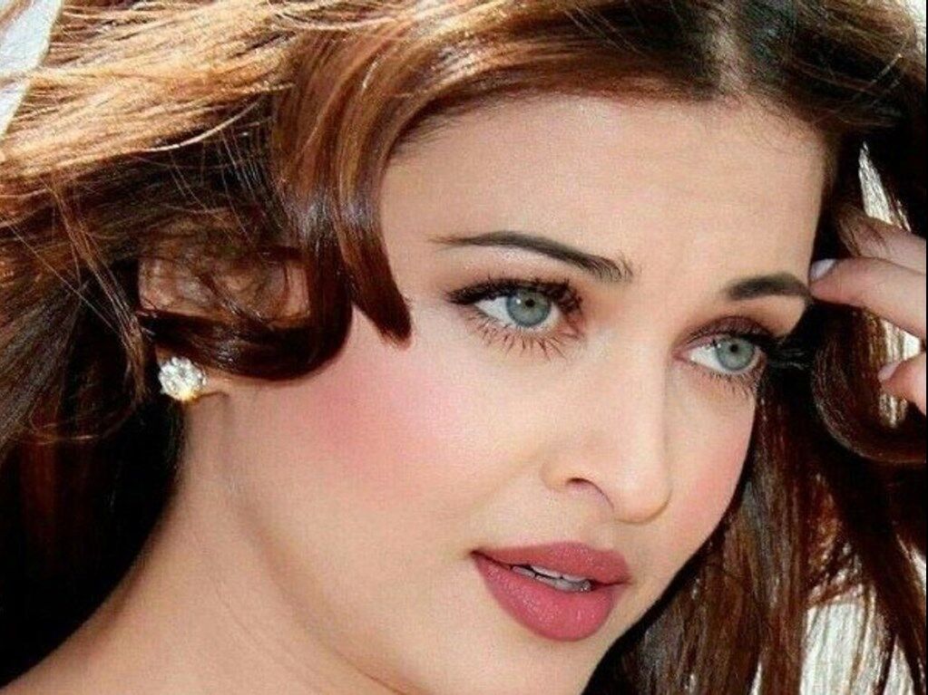 ED summons Aishwarya Rai: ED ने एक्‍ट्रेस ऐश्‍वर्या राय बच्‍चन को भेजा समन, जानिए किस Crime में होनी है पूछताछ